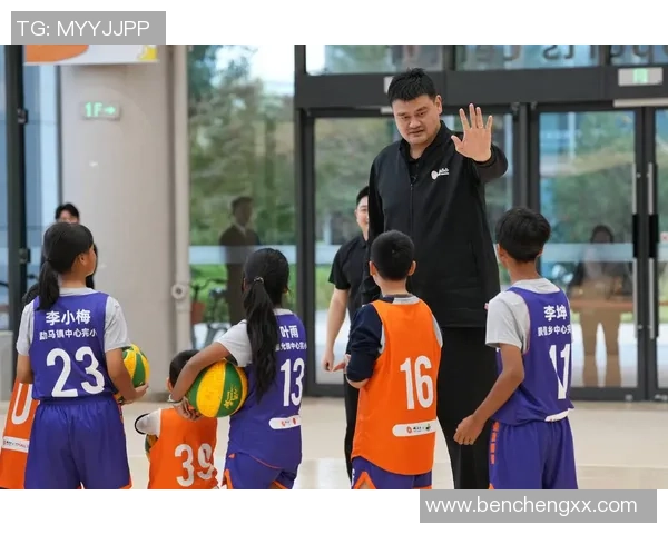 姚明御用记者揭秘背后故事与篮球圈不为人知的秘密与传奇