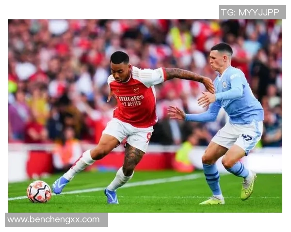 欧冠激战曼联逆转那不勒斯补时绝杀引发争议判罚全场沸腾