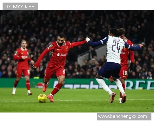 友谊赛回顾：利物浦小胜热刺全场焦点瞬间引发热议