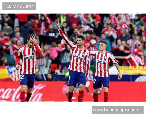 热刺逆转马竞友谊赛精彩瞬间补时进球引发争议与欢呼 热刺逆转马竞友谊赛精彩瞬间补时进球引发争议与欢呼