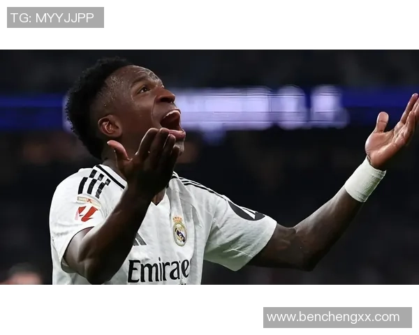 英超精彩对决皇马5-0大胜那不勒斯战术分析与神扑瞬间回顾 英超精彩对决皇马5-0大胜那不勒斯战术分析与神扑瞬间回顾