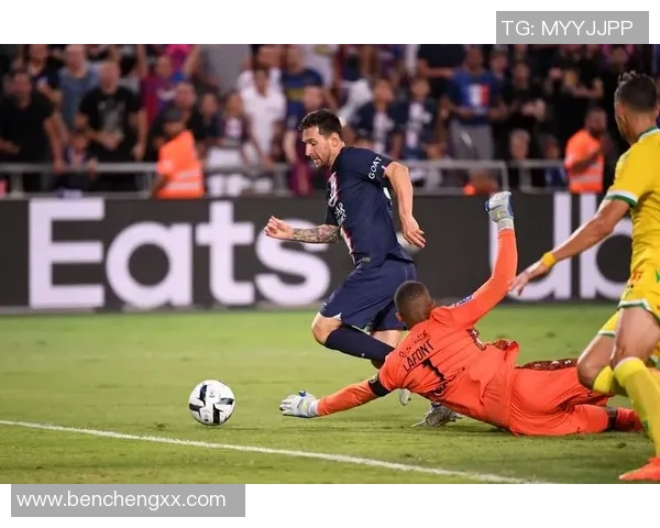 中超精彩对决马竞大胜巴黎圣日耳曼补时进球引发全场狂欢 中超精彩对决马竞大胜巴黎圣日耳曼补时进球引发全场狂欢