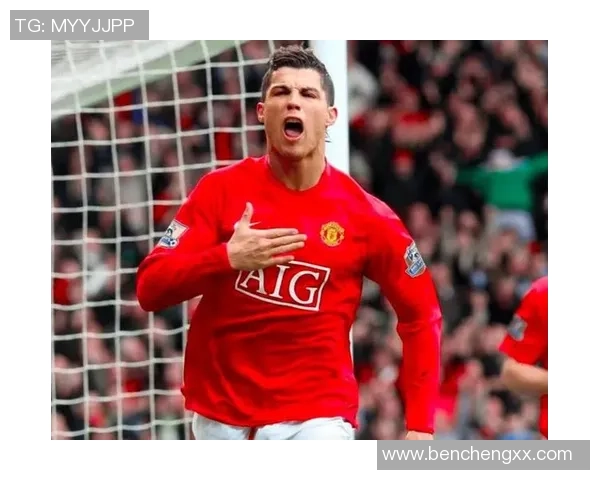 欧冠激战曼联大胜波尔图红牌争议引发全场热议